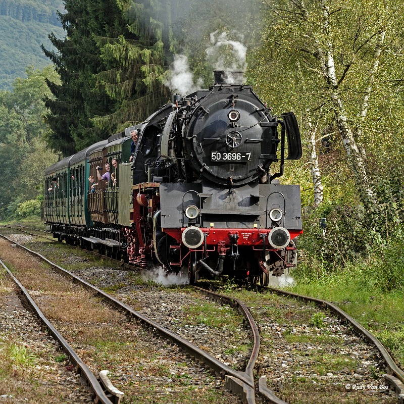 250-20140928-f6f161.jpg